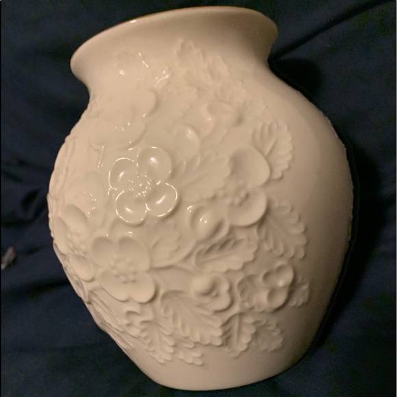 Lenox Other - Beautiful small Lenox vase